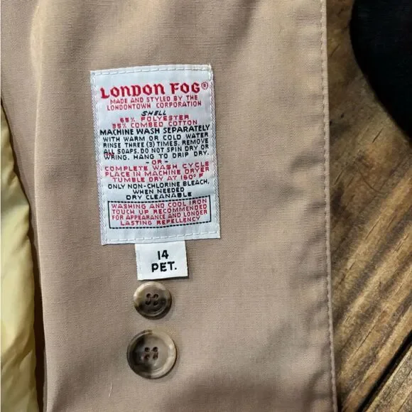 London Fog vintage tan Double-Breasted belted Trench Coat - Picture 7 of 9